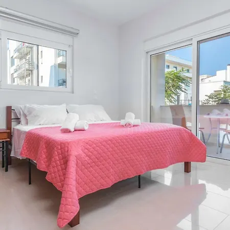 Luxurious Close To The Sea Appartement