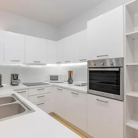 Apartmán Luxurious Close To The Sea