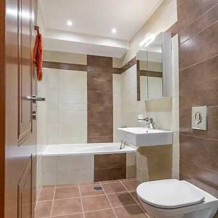 Luxurious Close To The Sea *